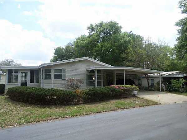The Oaks524 Nutmeg CircleDeland, FL 32724