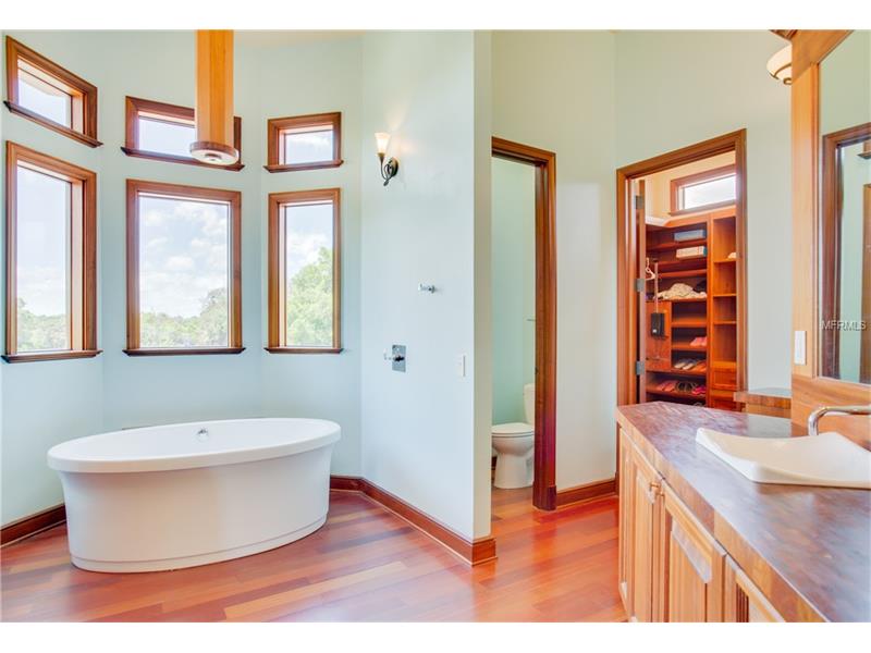 929 BUTCH CASSIDY LANE, Eustis, FL 32726