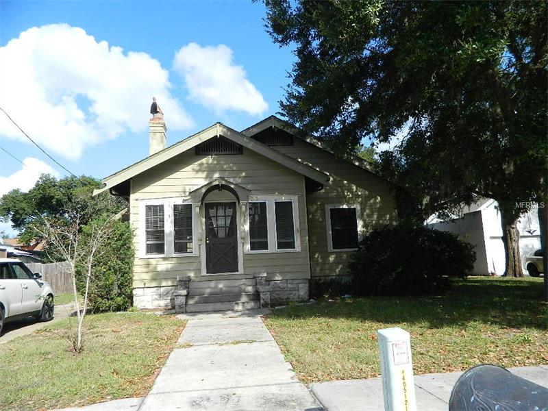 513 E WASHINGTON AVENUE, Eustis, FL 32726