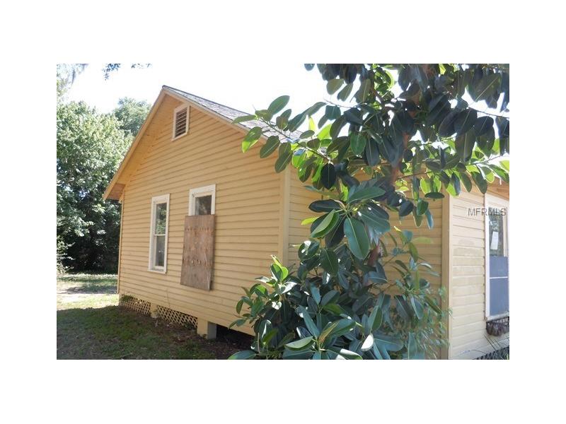 712 E Lemon Ave, Eustis, FL 32726