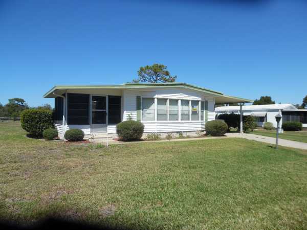 Sunlake Estates1110 LAKE DRIVEGrand Island, FL 32735