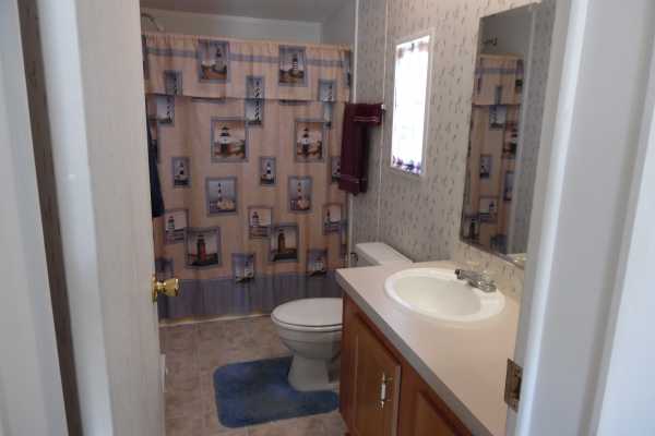 Sunlake Estates2122 UPPER RED LAKE LANEGrand Island, FL 32735