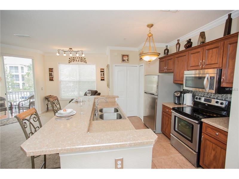1125 LAKE SHADOW CIRCLE #211, Maitland, FL 32751