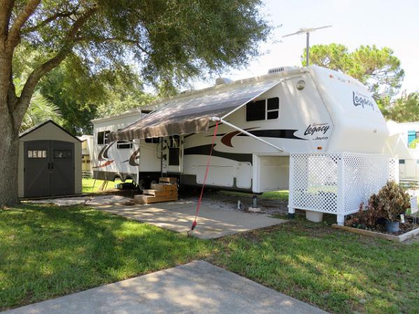 12 Woods-N-Water Dr