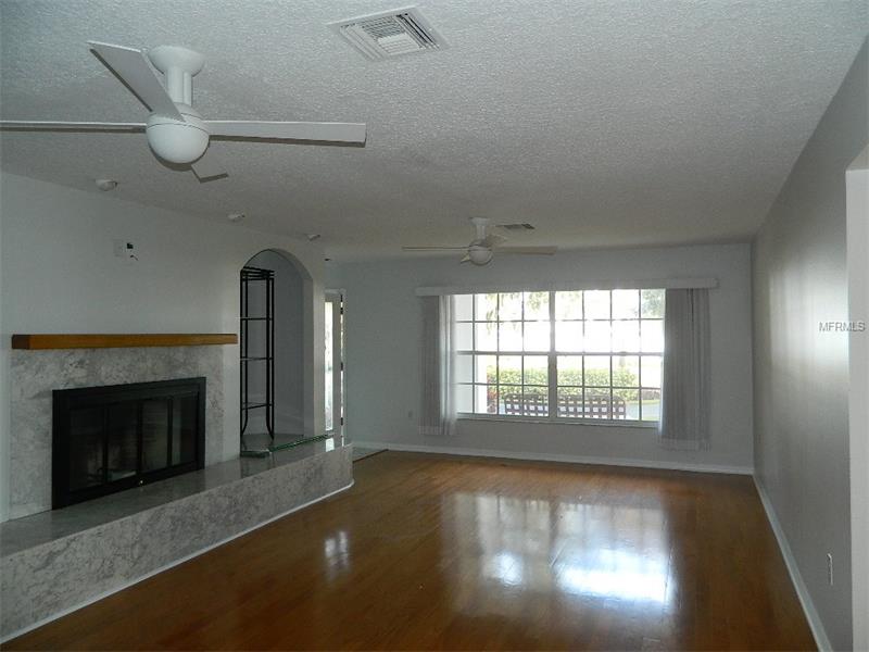 4097 LAKESHORE DRIVE, Mount Dora, FL 32757