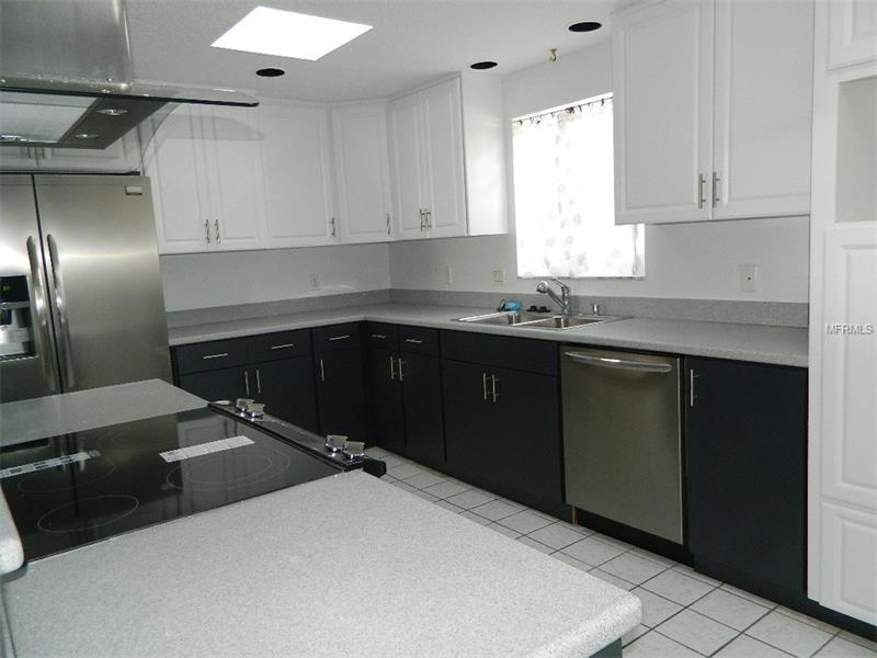 4097 LAKESHORE DRIVE, Mount Dora, FL 32757