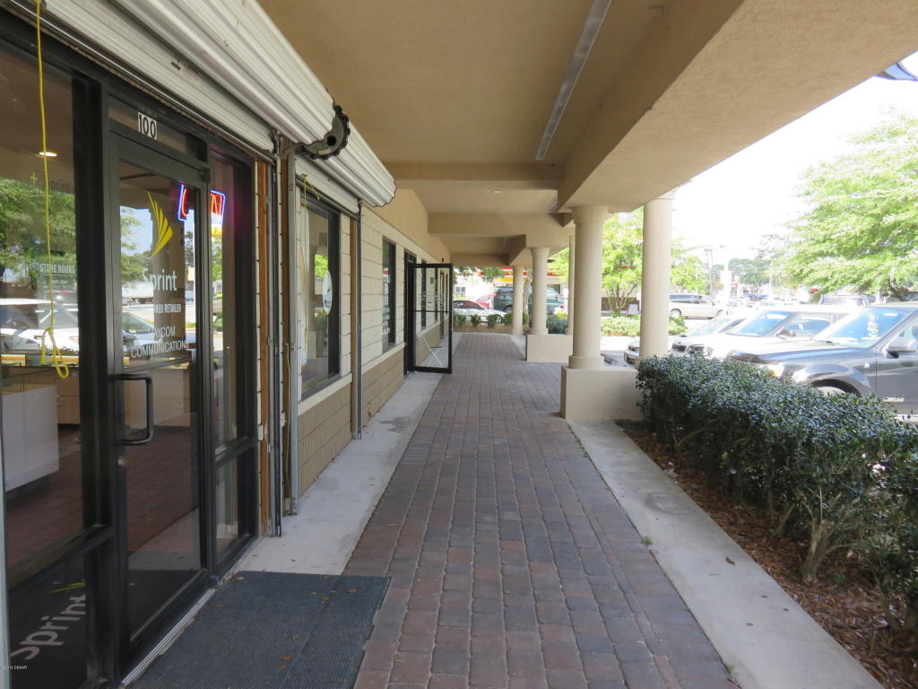 894 Saxon Boulevard, Orange City, FL 32763
