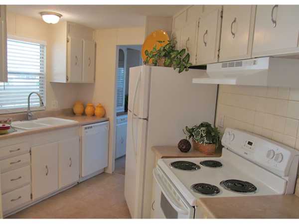 Palm Valley376 E. PALM VALLEY DR.Oviedo, FL 32765