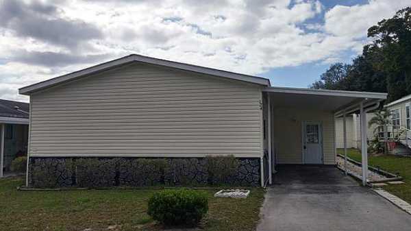Oak Springs Mobile Home Community 124 Hillsborough DriveSorrento, FL 32776