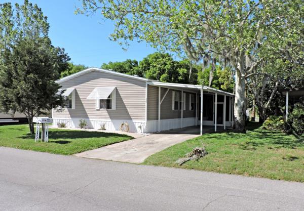 Oak Springs Mobile Home Community 171 Hillsborough Dr.Sorrento, FL 32776