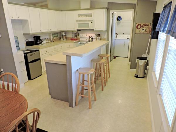 Oak Springs Mobile Home Community 171 Hillsborough Dr.Sorrento, FL 32776