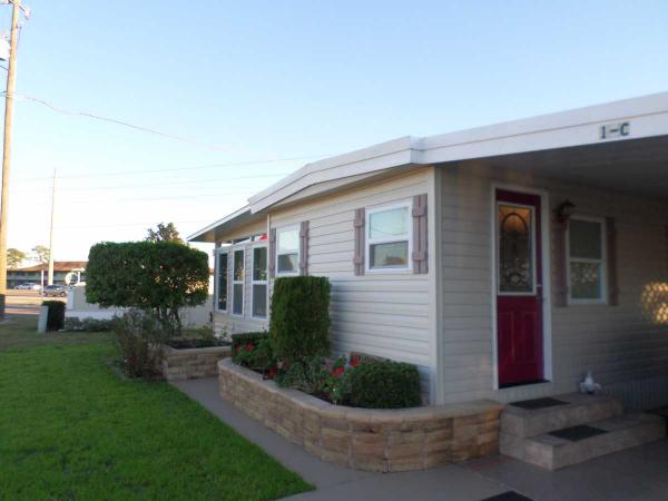 Holiday Mobile Home Park2748 MAIN STREETTavares, FL 32778