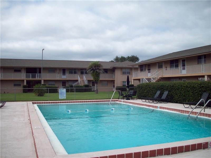 1100 E CAROLINE STREET, Tavares, FL 32778