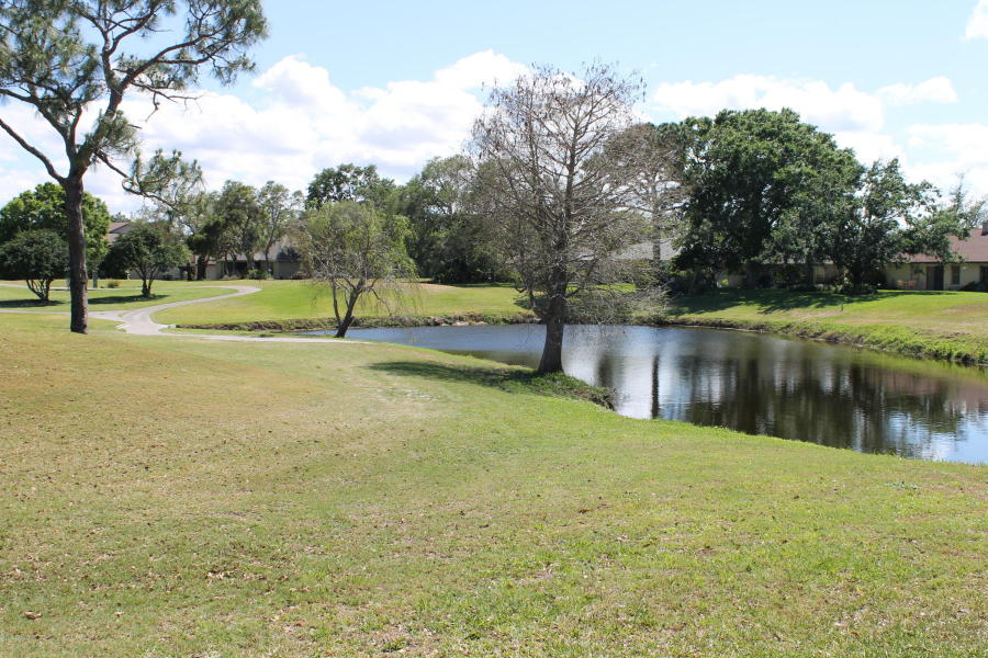 3566 Muirfield Dr, Titusville, FL 32780