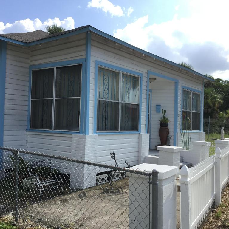 800 Palm Avenue, Titusville, FL 32780