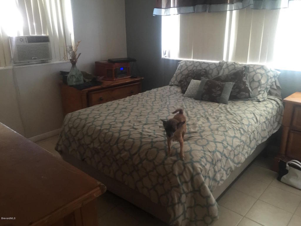 960 Lois Lane, Titusville, FL 32780