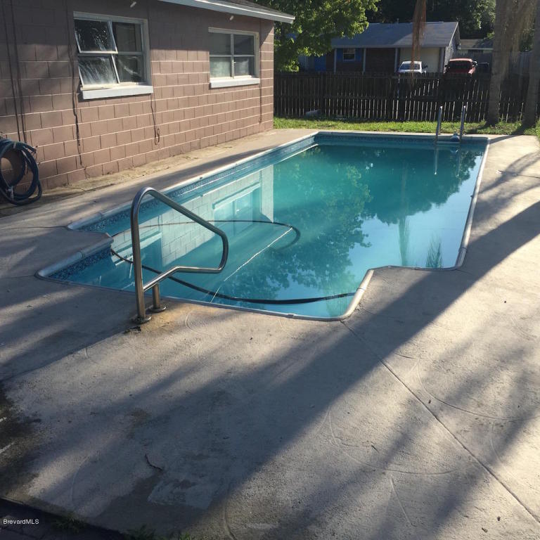 960 Lois Lane, Titusville, FL 32780