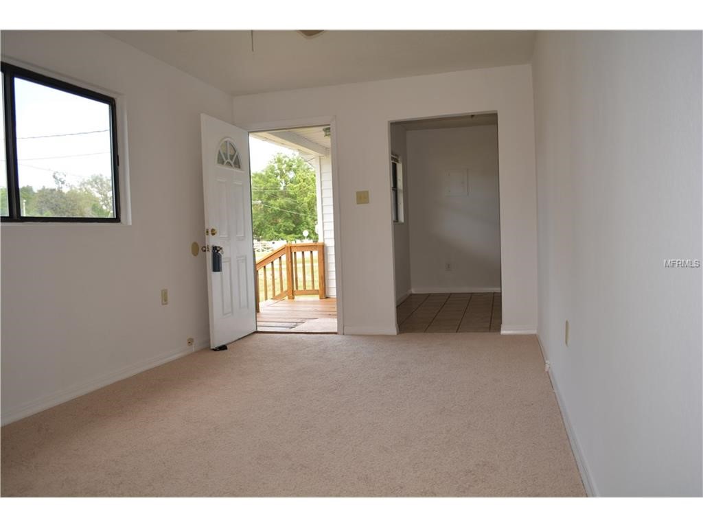 37545 Washington Ave, Umatilla, FL 32784