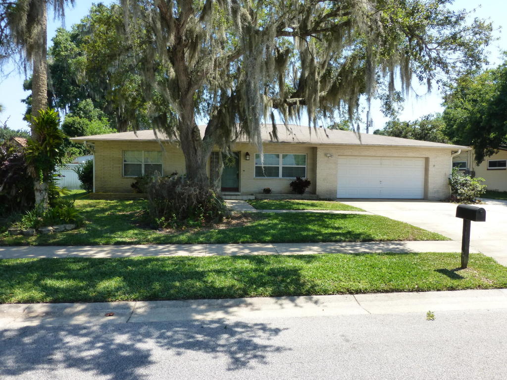 2831 Dutton Dr, Titusville, FL 32796