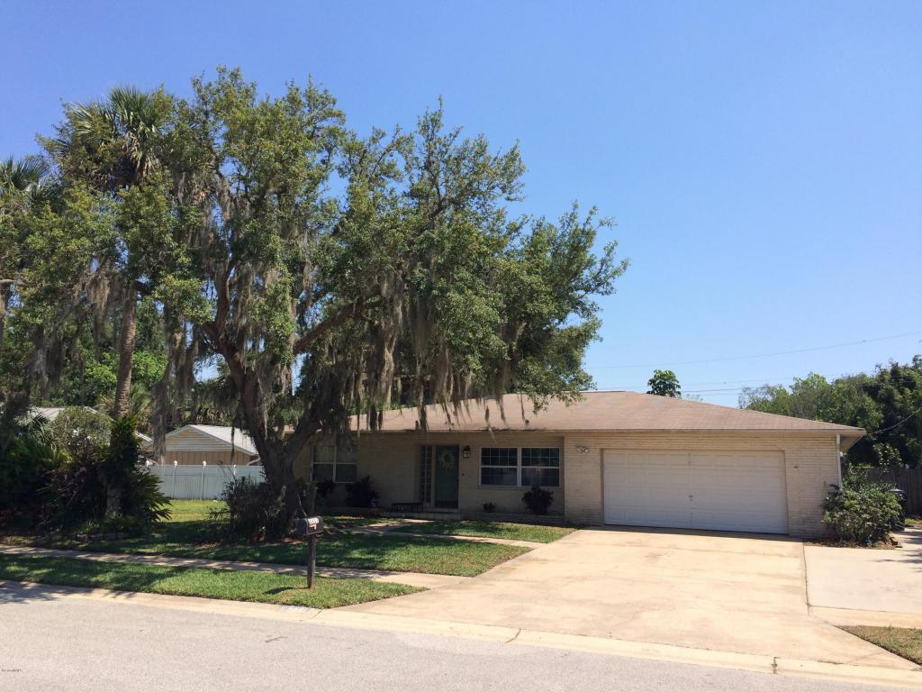 2831 Dutton Dr, Titusville, FL 32796