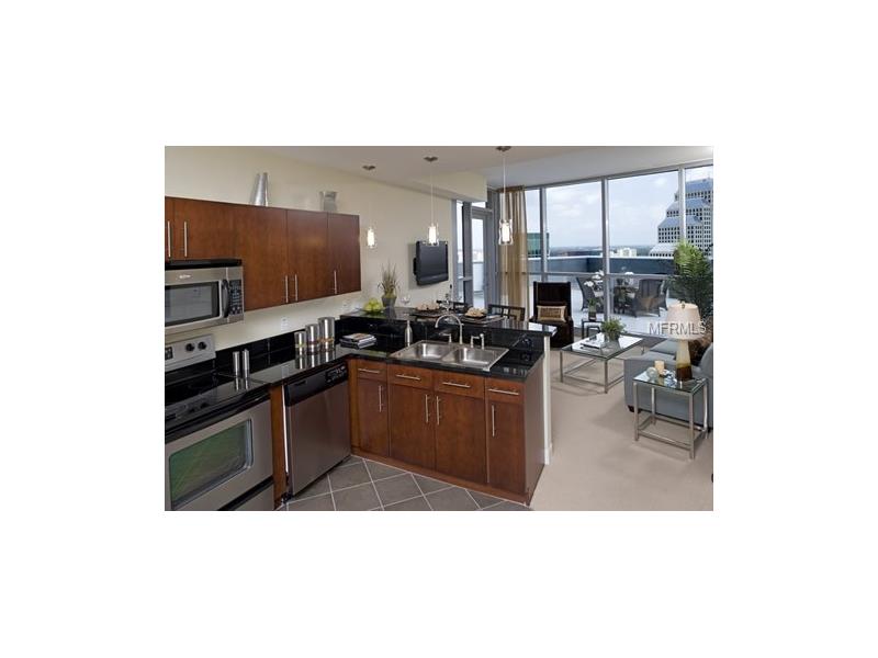 111 E WASHINGTON STREET, Orlando, FL 32801