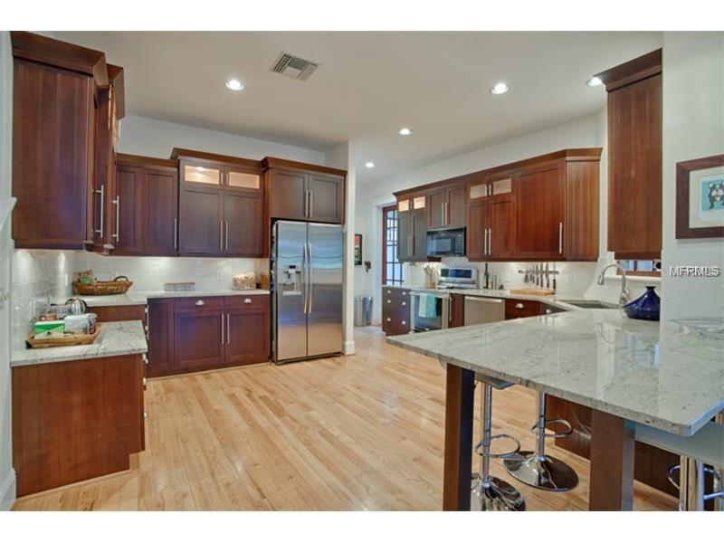 533 LAKE AVENUE, Orlando, FL 32801