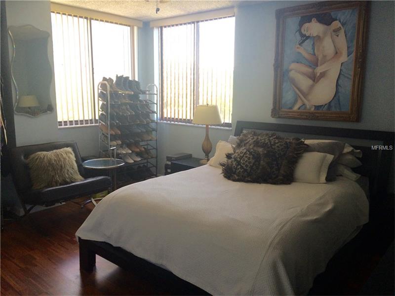 530 E CENTRAL BOULEVARD, Orlando, FL 32801