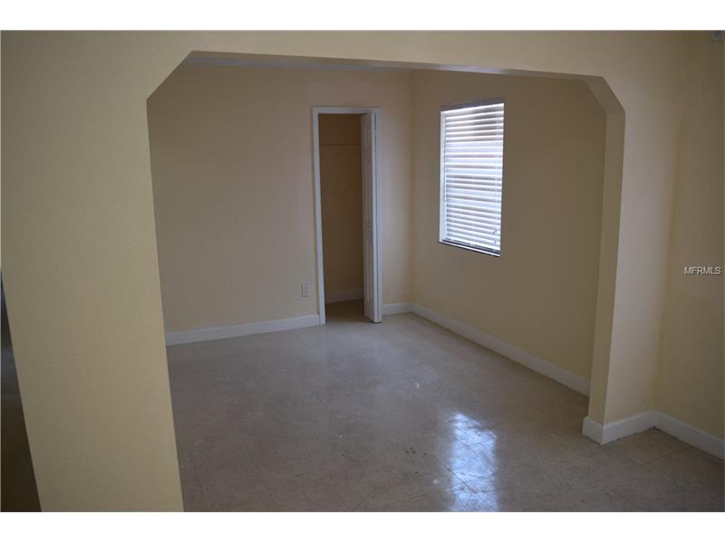 1433 N PINE HILLS ROAD, Orlando, FL 32808