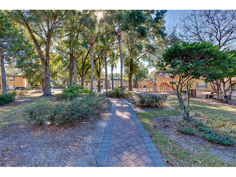 7662 FOREST CITY ROAD, Orlando, FL 32810