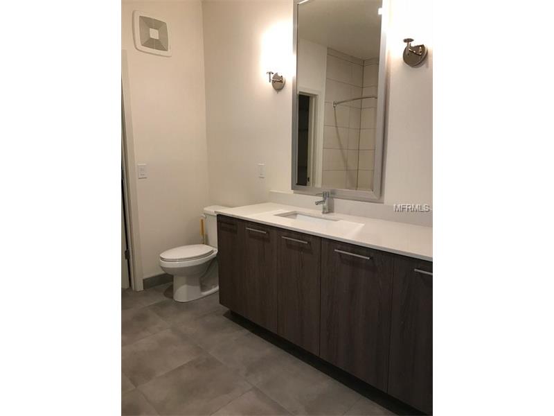 1915 LAKEMONT AVENUE, Orlando, FL 32814