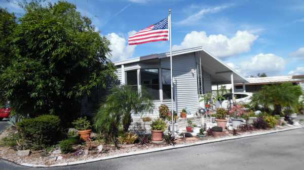 Lakeshore Landings2101 Atoka DriveOrlando, FL 32839