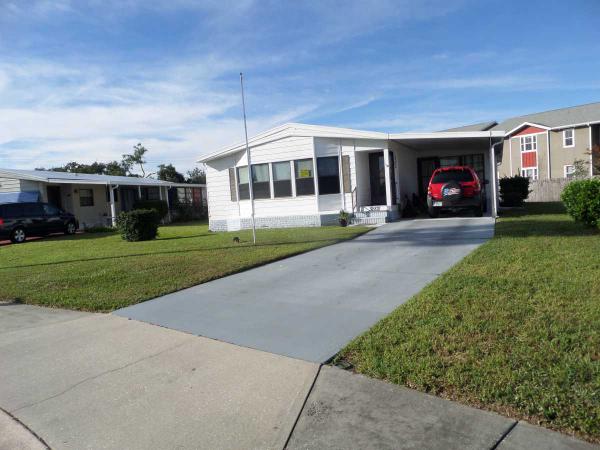 Lakewood Village3282 Lakeshore DrMelbourne, FL 32901