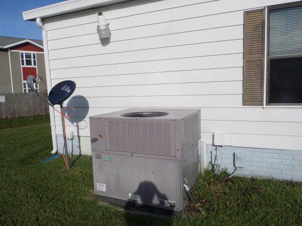 Lakewood Village3282 Lakeshore DrMelbourne, FL 32901