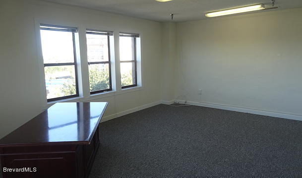927 E New Haven Avenue, Melbourne, FL 32901