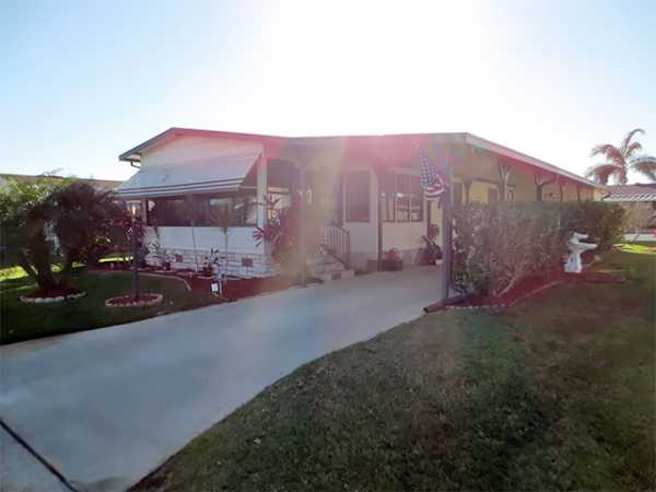 Lakes of Melbourne3866 Seagrove LaneMelbourne, FL 32904