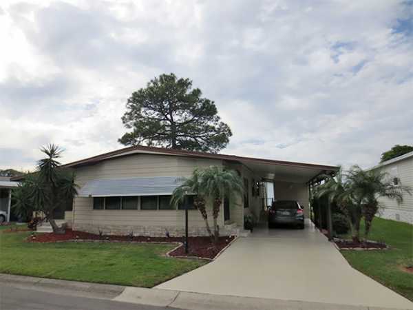 Lakes of Melbourne2009 Royal DriveMelbourne, FL 32904