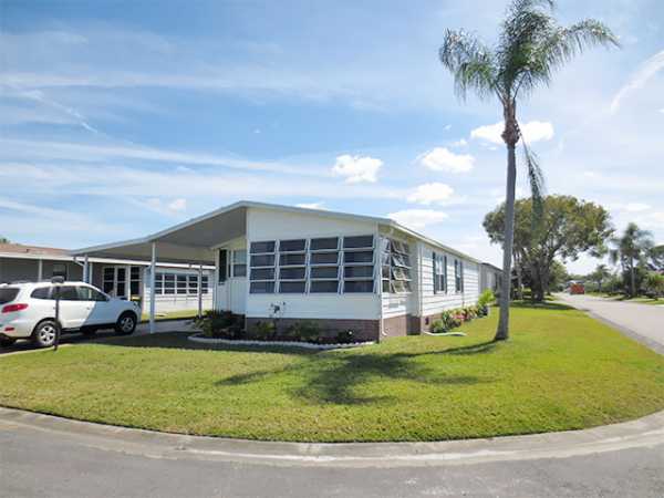 Lakes of Melbourne3895 Seagrove LaneMelbourne, FL 32904