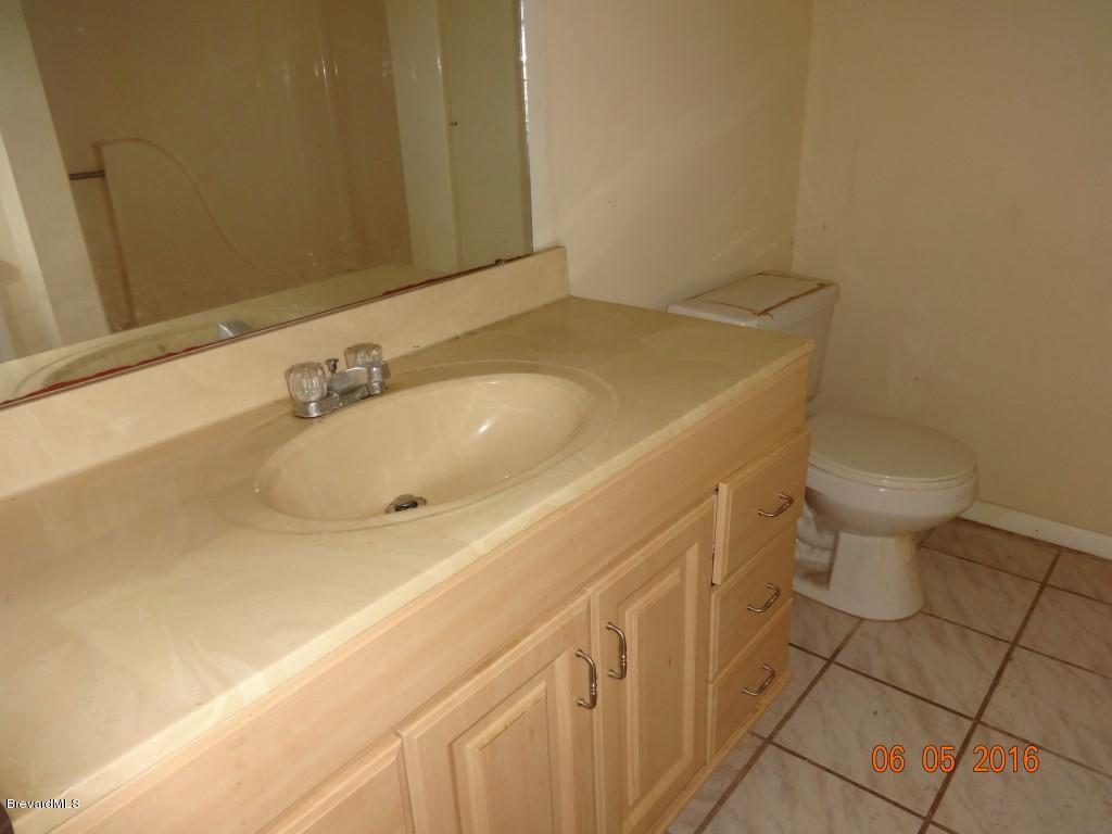 2130 Forest Knoll Drive, Palm Bay, FL 32905