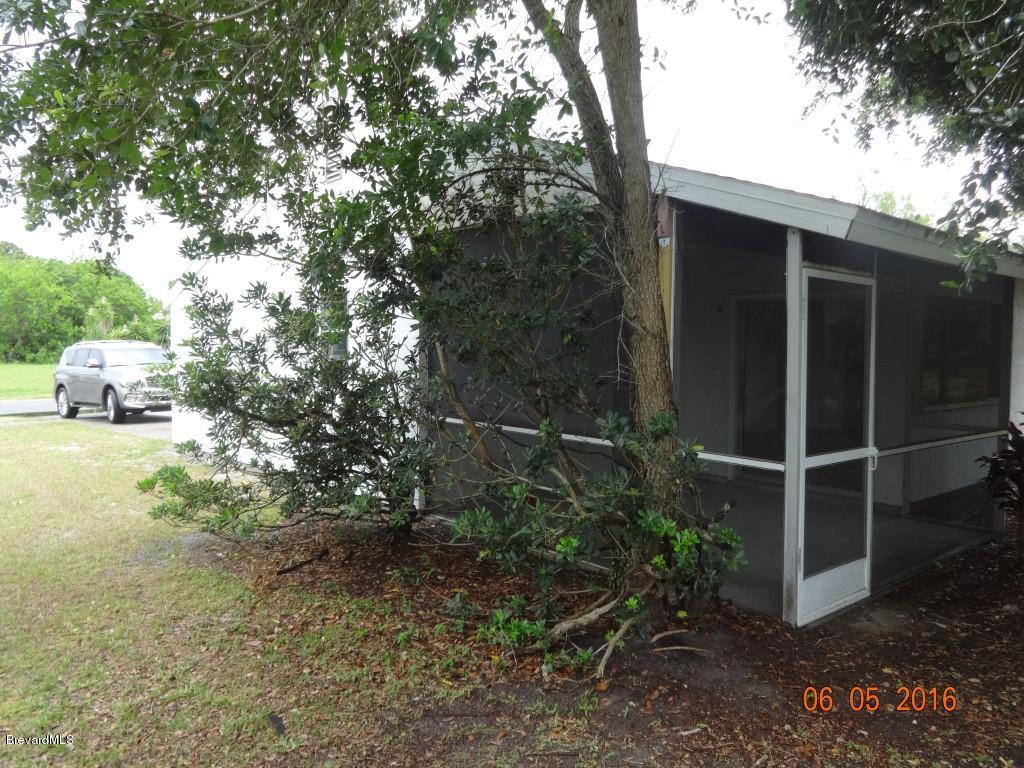 1082 Hampshire Avenue, Palm Bay, FL 32905