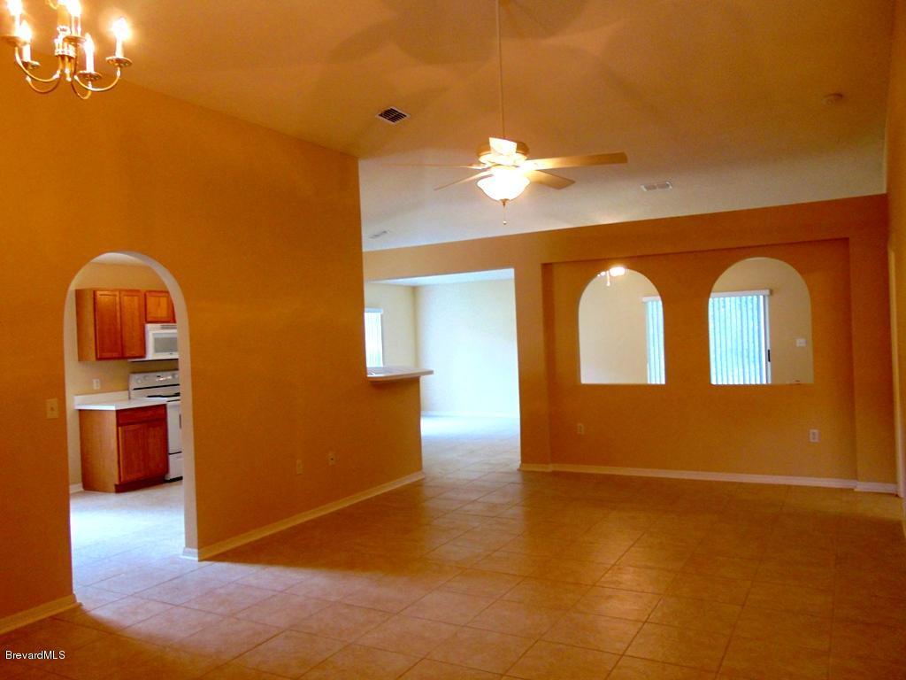 2177 Spring Creek Cir, Palm Bay, FL 32905