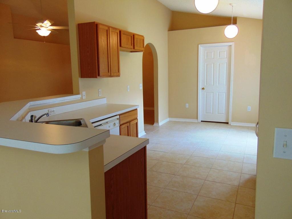 2177 Spring Creek Cir, Palm Bay, FL 32905