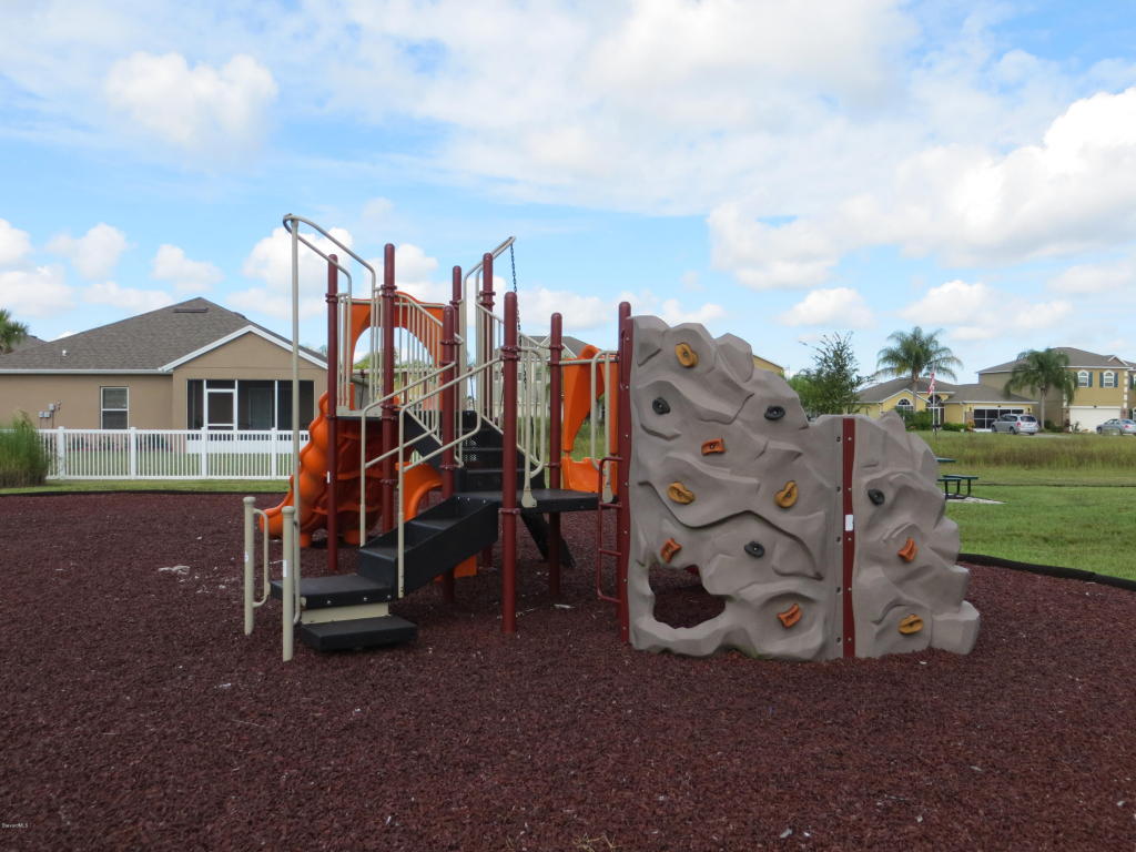 2600 Snapdragon Drive, Palm Bay, FL 32907