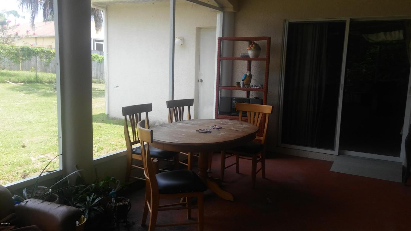 471 Almansa Street, Palm Bay, FL 32907