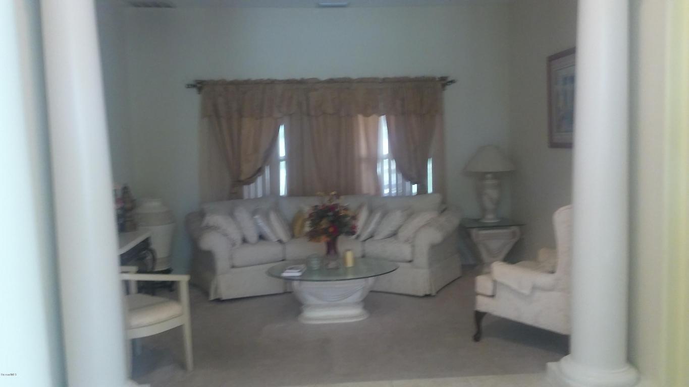 471 Almansa Street, Palm Bay, FL 32907