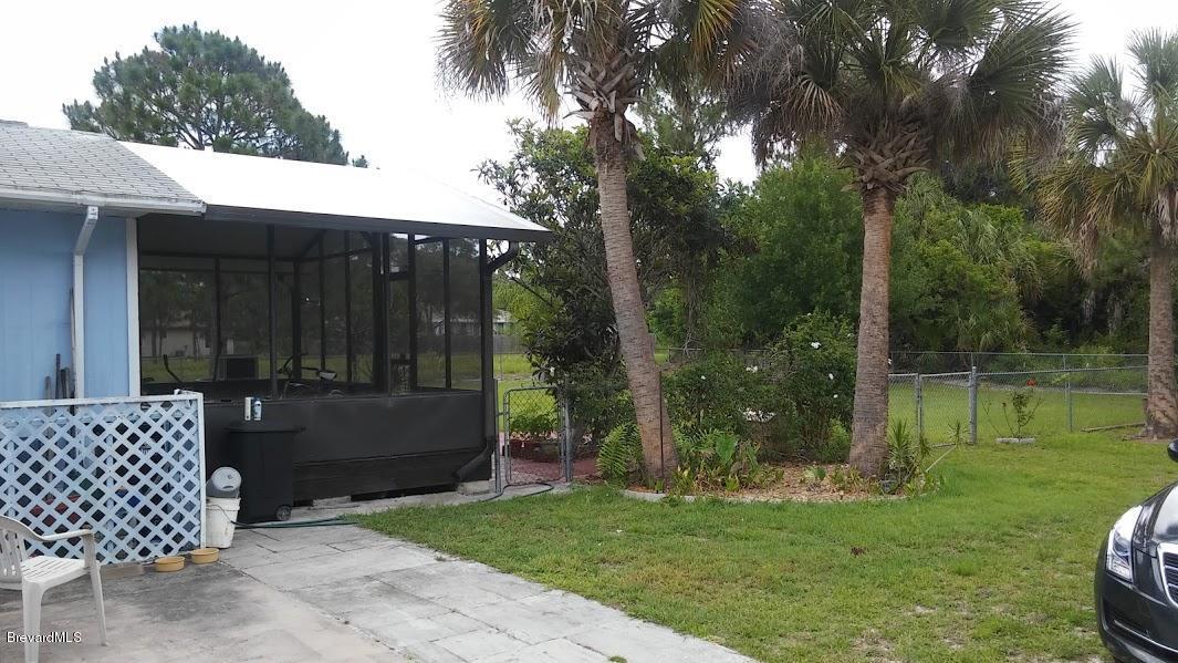 1073 Altamira Street, Palm Bay, FL 32907