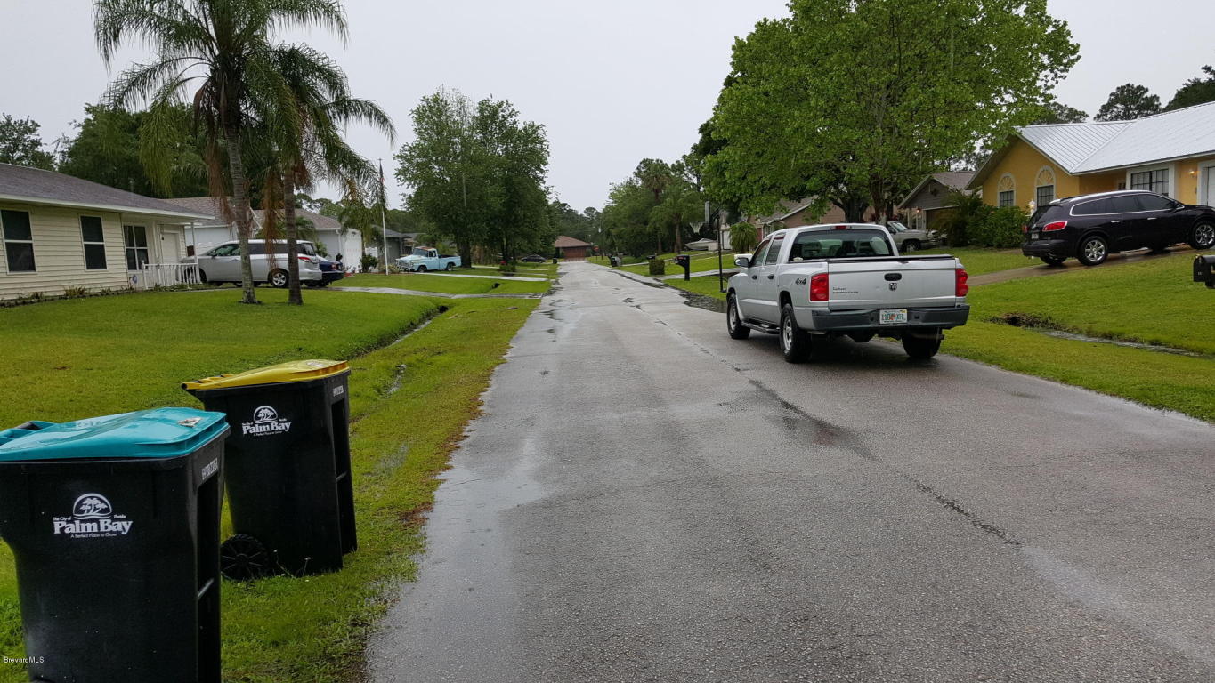 691 Munich Street, Palm Bay, FL 32907