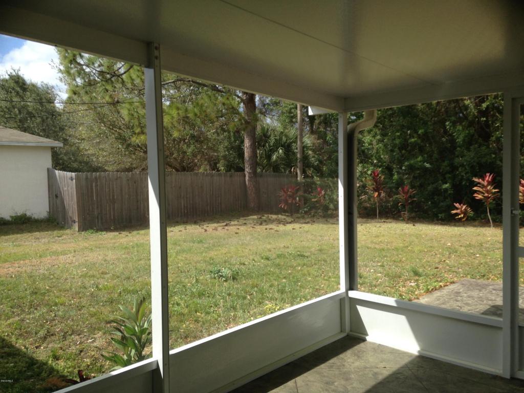 911 Quail Street, Palm Bay, FL 32909