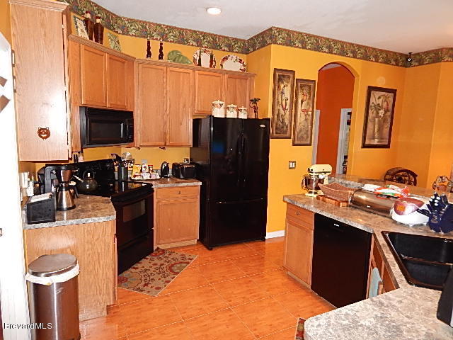 1910 Thornwood Dr, Palm Bay, FL 32909