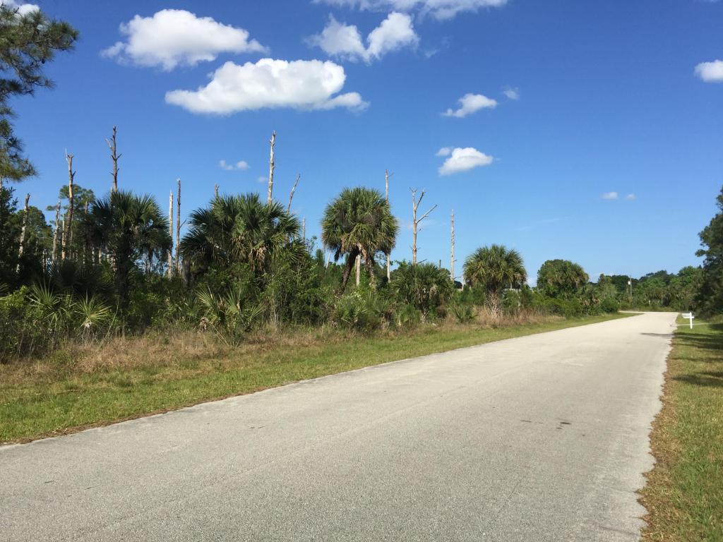 151 SE Uleta Road, Palm Bay, FL 32909