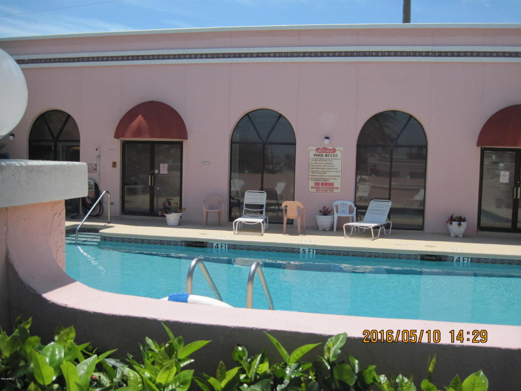 748 S Orlando Avenue, Cocoa Beach, FL 32931